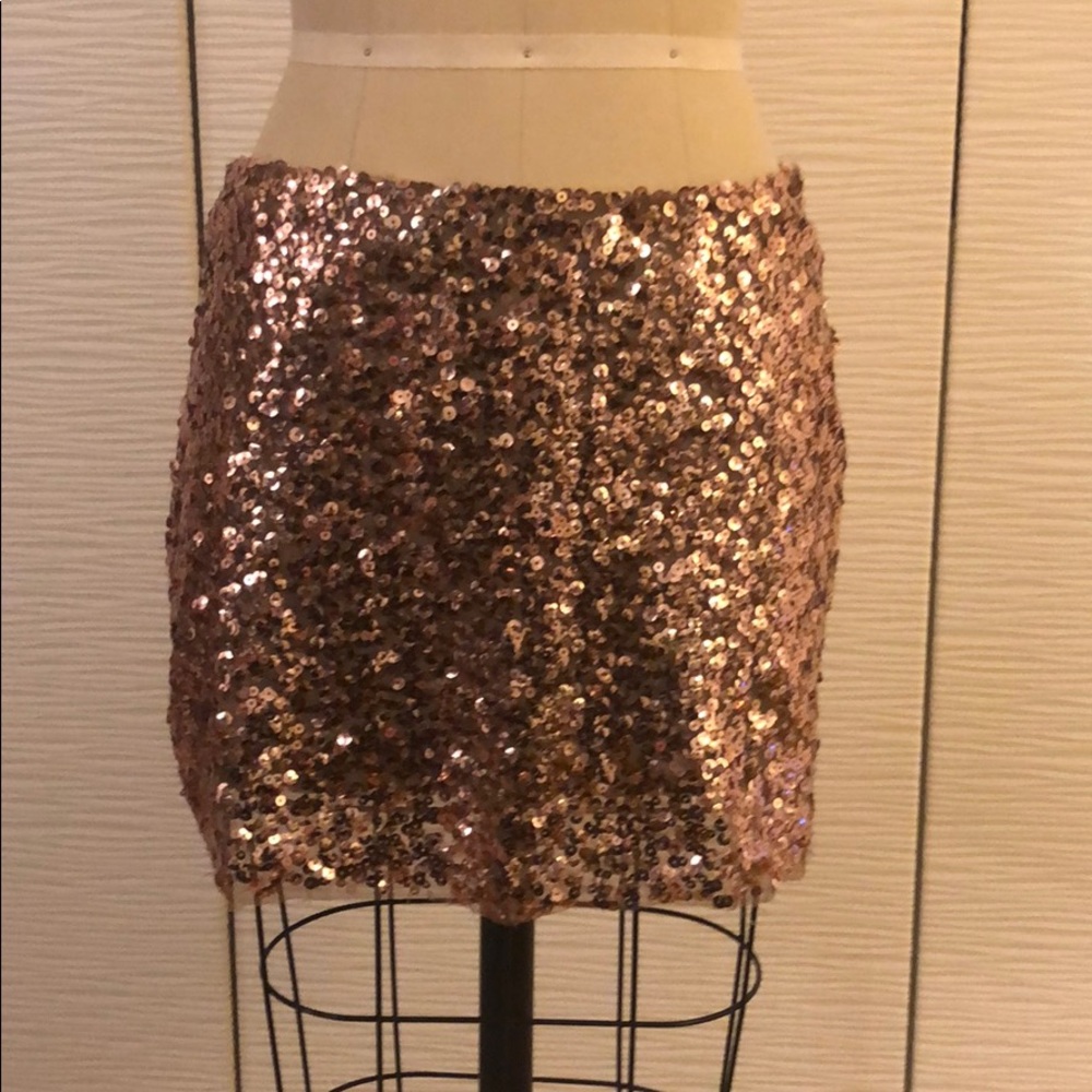 UO rose gold sparkle skirt!